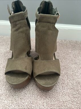 XOXO Olive Suede Platform Open-Toe Sandals